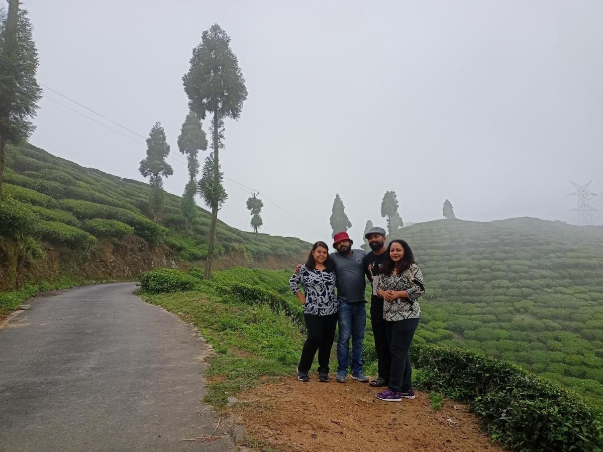 Theeng'S Homestay Mirik Bagian luar foto