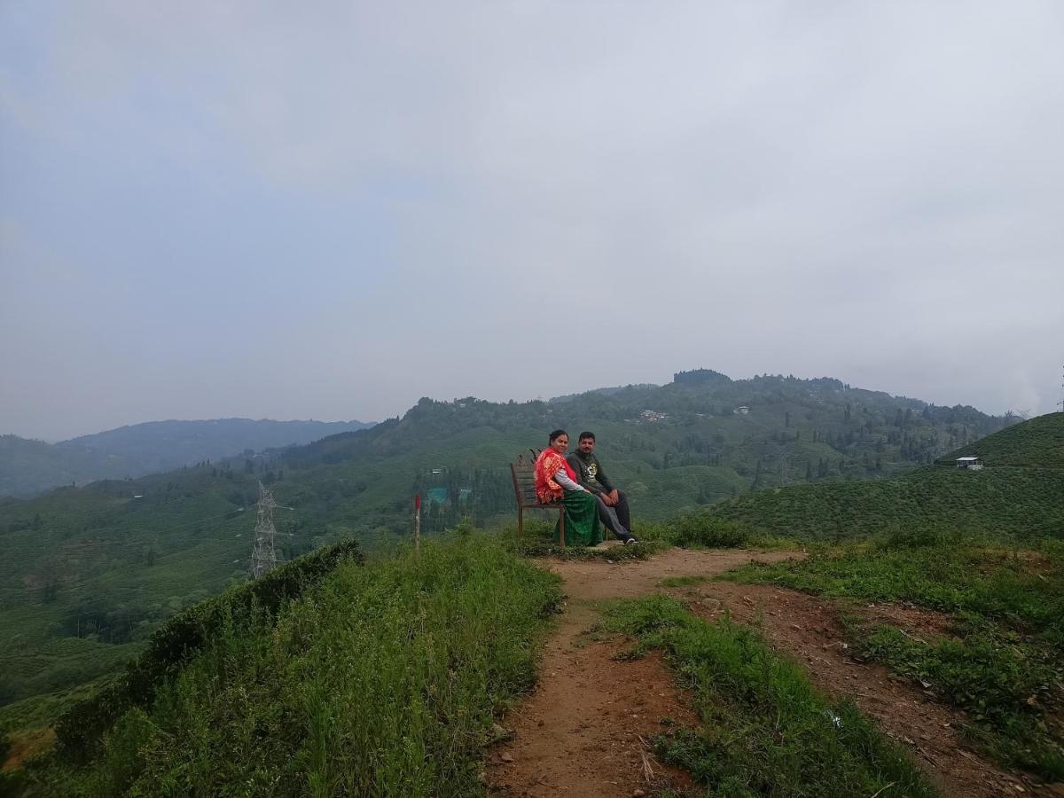 Theeng'S Homestay Mirik Bagian luar foto