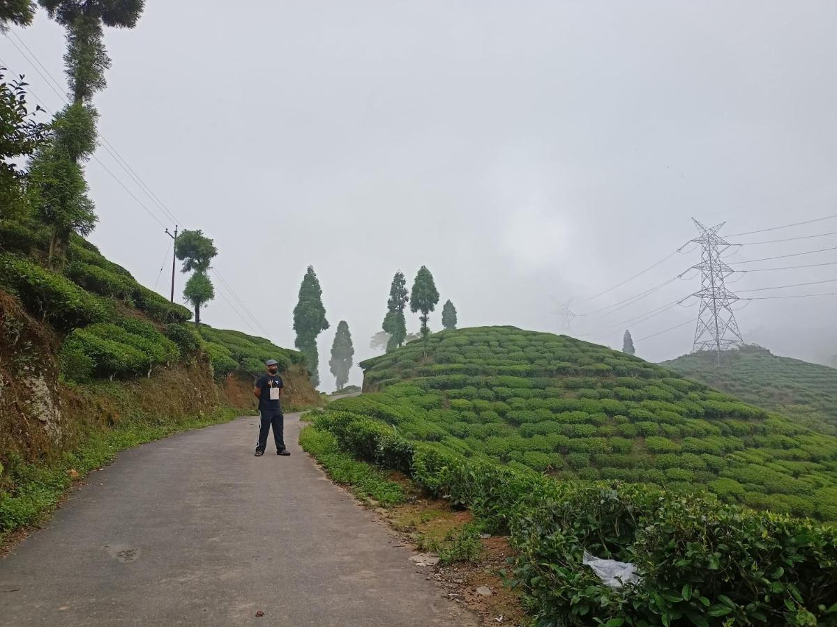 Theeng'S Homestay Mirik Bagian luar foto